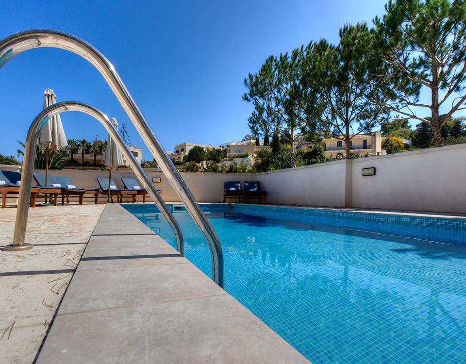 Baldacchino Properties